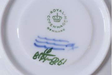 アンティーク雑貨　中古　ROYAL COPENHAGEN(ロイヤルコペンハーゲン)　ブルーフラワー　プレイン　カップ&ソーサー(コーヒーカップ、洋食器)2客セット(3)