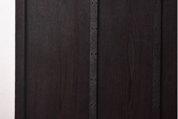 和製アンティーク　総栗材　古い金具が渋い味わいの蔵戸(板戸、引き戸、建具、玄関戸)