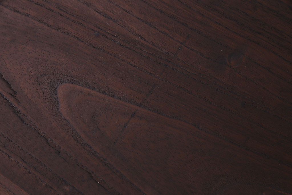 レトロ家具　昭和レトロ　桐材　丸みを帯びたフォルムが可愛らしい脚付きローボード(戸棚、収納棚)