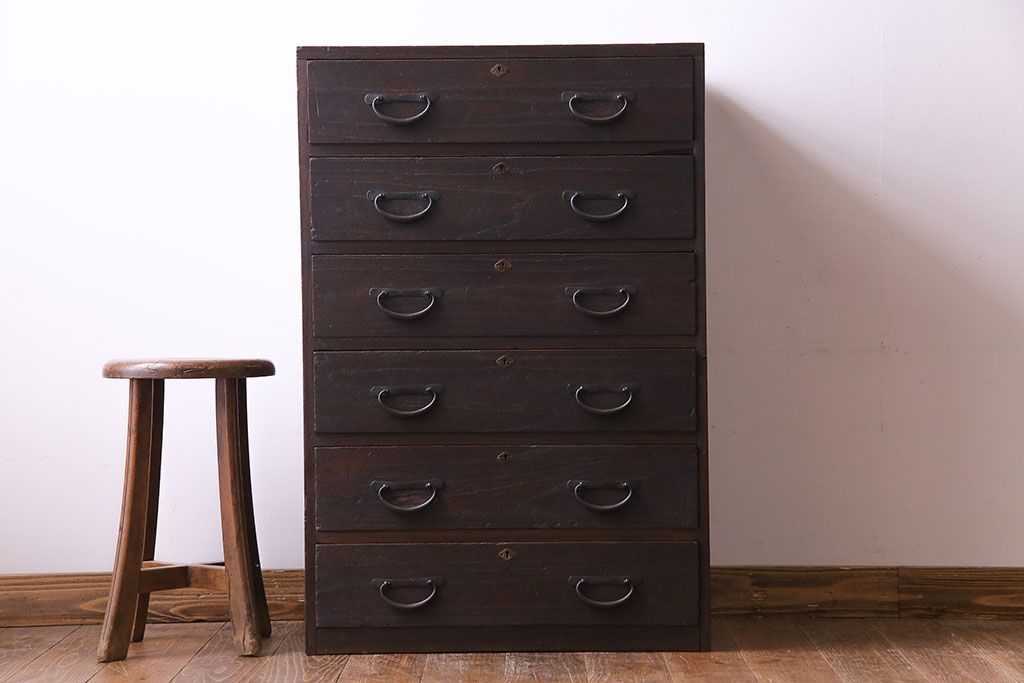 レトロ家具　前板桐材製　昭和レトロな雰囲気が魅力のチェスト(箪笥、引き出し)