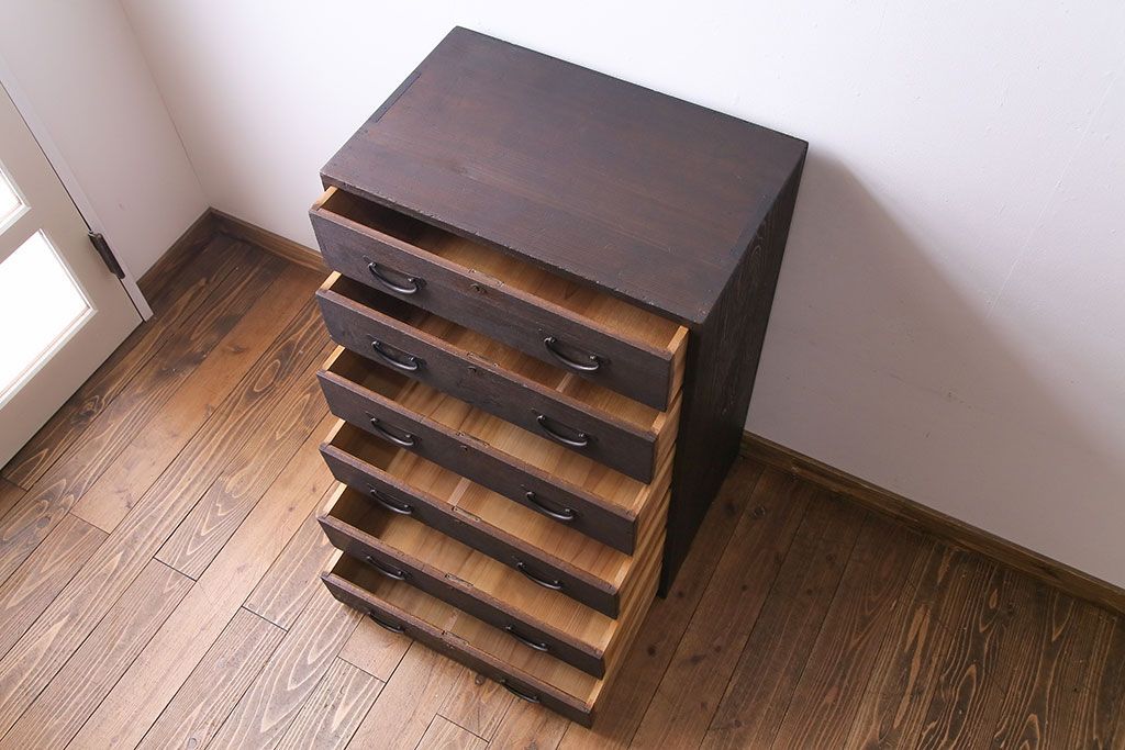 レトロ家具　前板桐材製　昭和レトロな雰囲気が魅力のチェスト(箪笥、引き出し)