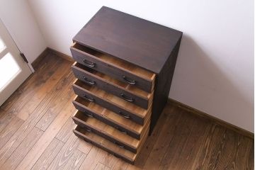 レトロ家具　前板桐材製　昭和レトロな雰囲気が魅力のチェスト(箪笥、引き出し)