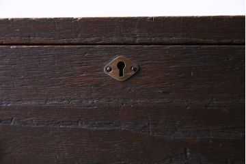 レトロ家具　前板桐材製　昭和レトロな雰囲気が魅力のチェスト(箪笥、引き出し)