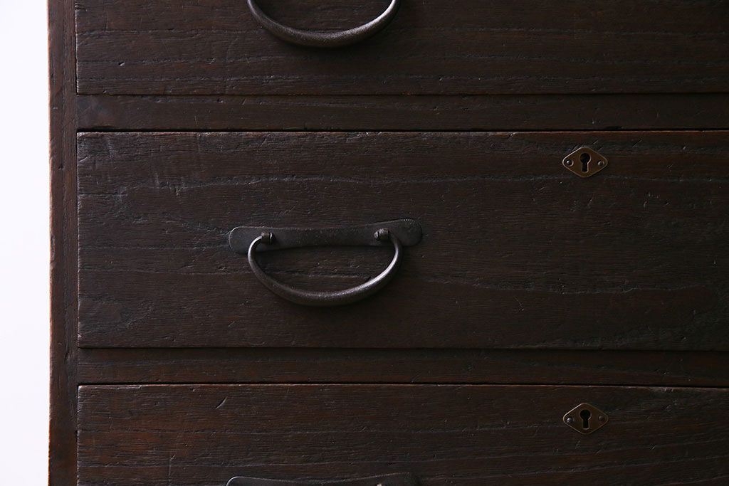 レトロ家具　前板桐材製　昭和レトロな雰囲気が魅力のチェスト(箪笥、引き出し)