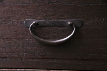 レトロ家具　前板桐材製　昭和レトロな雰囲気が魅力のチェスト(箪笥、引き出し)