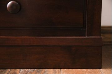 中古　松本民芸家具　シックな佇まいが魅力の書類整理タンス(チェスト、引き出し)(定価約23万円)