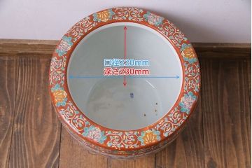 アンティーク雑貨　和製アンティーク　鮮やかな絵柄が目を引く青地の十錦手火鉢(手あぶり、瀬戸火鉢)