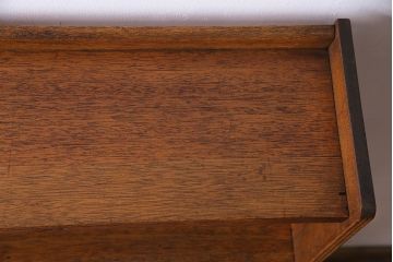 レトロ家具　昭和レトロ　古いラワン材の質感が味わい深い本棚(飾り棚、ディスプレイラック)