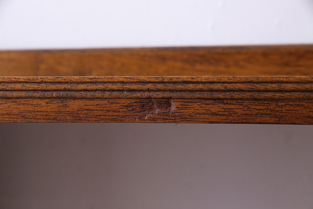 レトロ家具　昭和レトロ　古いラワン材の質感が味わい深い本棚(飾り棚、ディスプレイラック)