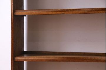 レトロ家具　昭和レトロ　古いラワン材の質感が味わい深い本棚(飾り棚、ディスプレイラック)