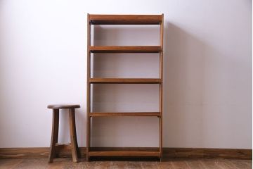 レトロ家具　昭和レトロ　古いラワン材の質感が味わい深い本棚(飾り棚、ディスプレイラック)