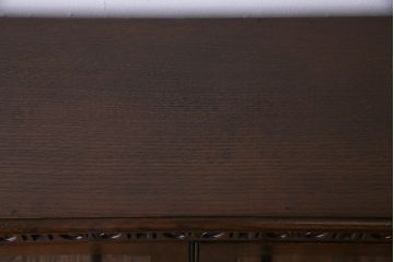 ヴィンテージ家具　イギリスビンテージ　クラシカルな雰囲気が魅力のブックケース(本箱、キャビネット、収納棚)