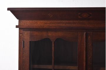 レトロ家具　大正ロマン　上手物　象嵌入り　レトロで上品なガラス収納棚(ブックケース、食器棚、飾り棚)