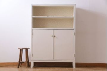 ペイント家具　壁紙が可愛らしいレトロな収納棚(キャビネット、オープンラック、本棚)