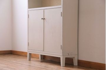 ペイント家具　壁紙が可愛らしいレトロな収納棚(キャビネット、オープンラック、本棚)