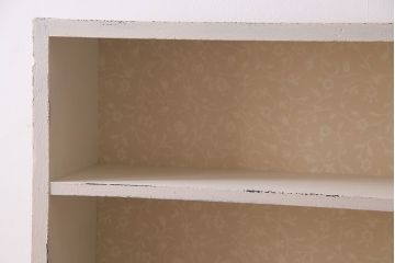 ペイント家具　壁紙が可愛らしいレトロな収納棚(キャビネット、オープンラック、本棚)
