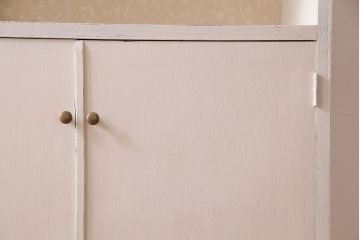 ペイント家具　壁紙が可愛らしいレトロな収納棚(キャビネット、オープンラック、本棚)