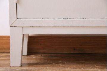 ペイント家具　壁紙が可愛らしいレトロな収納棚(キャビネット、オープンラック、本棚)