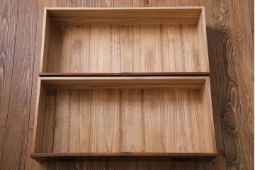 アンティーク家具　昭和初期　美しい杢目と上品な佇まいが魅力のローボード(サイドチェスト、箪笥)