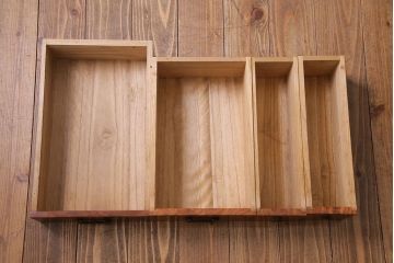 アンティーク家具　昭和初期　美しい杢目と上品な佇まいが魅力のローボード(サイドチェスト、箪笥)