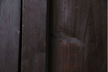 和製アンティーク　杉材　渋みのある深い色味が魅力的な板戸(窓、引き戸、建具)2枚セット