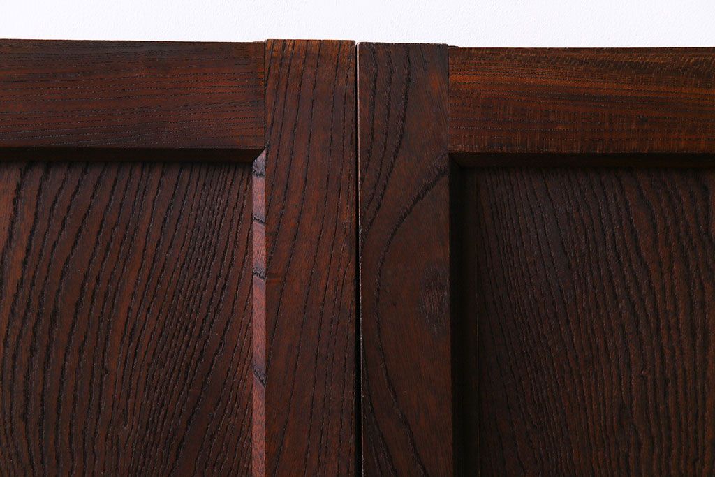 和製アンティーク　総ケヤキ材　ダイナミックな杢目が美しい板戸(窓、引き戸、建具)2枚セット