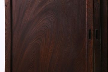 和製アンティーク　総ケヤキ材　ダイナミックな杢目が美しい板戸(窓、引き戸、建具)2枚セット