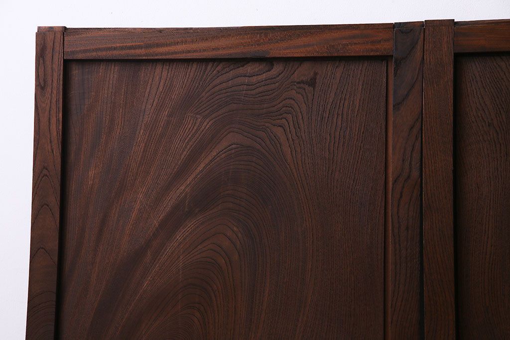 和製アンティーク　総ケヤキ材　ダイナミックな杢目が美しい板戸(窓、引き戸、建具)2枚セット