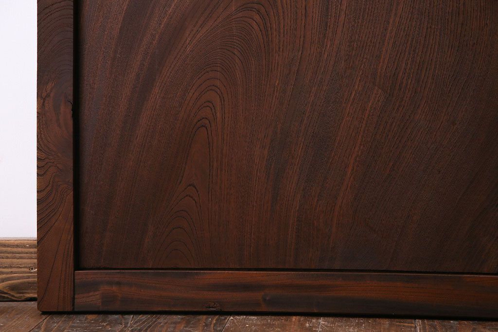 和製アンティーク　総ケヤキ材　ダイナミックな杢目が美しい板戸(窓、引き戸、建具)2枚セット