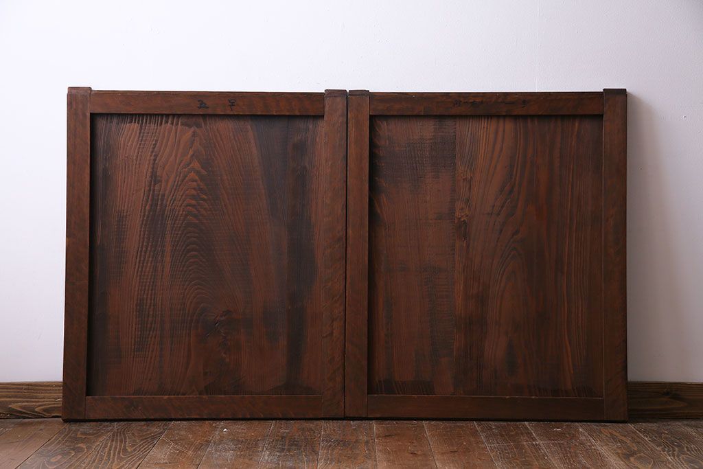 和製アンティーク　明治大正期　なめらかな木肌が美しい板戸(窓、引き戸、建具)2枚セット