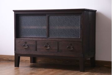 レトロ家具　ダイヤガラス入り　レトロな雰囲気が高まるリメイクローボード(テレビボード)(1)