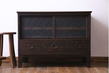 レトロ家具　ダイヤガラス入り　レトロな雰囲気が高まるリメイクローボード(テレビボード)(1)