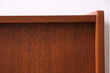 ヴィンテージ家具　北欧ビンテージ　デンマーク　温かな色合いが魅力のサイドボード(キャビネット、リビングボード)