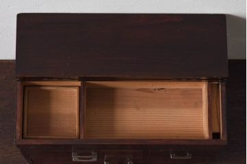 アンティーク雑貨　昭和レトロ　趣きある風合いの小引き出し(裁縫箱)