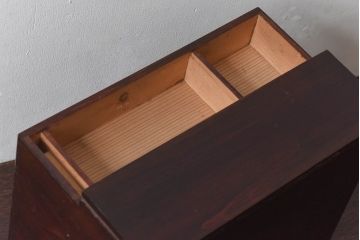 アンティーク雑貨　昭和レトロ　趣きある風合いの小引き出し(裁縫箱)