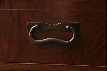 アンティーク家具　上手物!　結霜ガラス入り　黒柿使用　玉杢が見られる前面ケヤキ材のリメイクローボード(リビングボード)