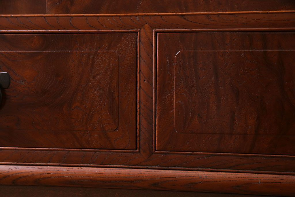 アンティーク家具　上手物!　結霜ガラス入り　黒柿使用　玉杢が見られる前面ケヤキ材のリメイクローボード(リビングボード)