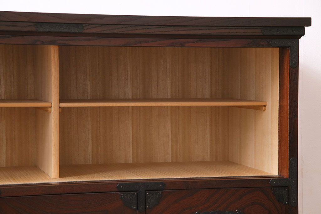 天板リメイク　筑後民芸家具　重厚な佇まいの脚付き箪笥ローチェスト(衣装箪笥、テレビボード)