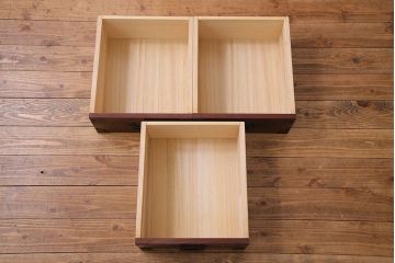 天板リメイク　筑後民芸家具　重厚な佇まいの脚付き箪笥ローチェスト(衣装箪笥、テレビボード)