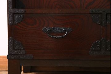 天板リメイク　筑後民芸家具　重厚な佇まいの脚付き箪笥ローチェスト(衣装箪笥、テレビボード)