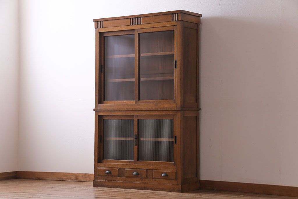 レトロ家具　昭和初期　モールガラス　味わい深いレトロな佇まいの重ね戸棚(収納棚)