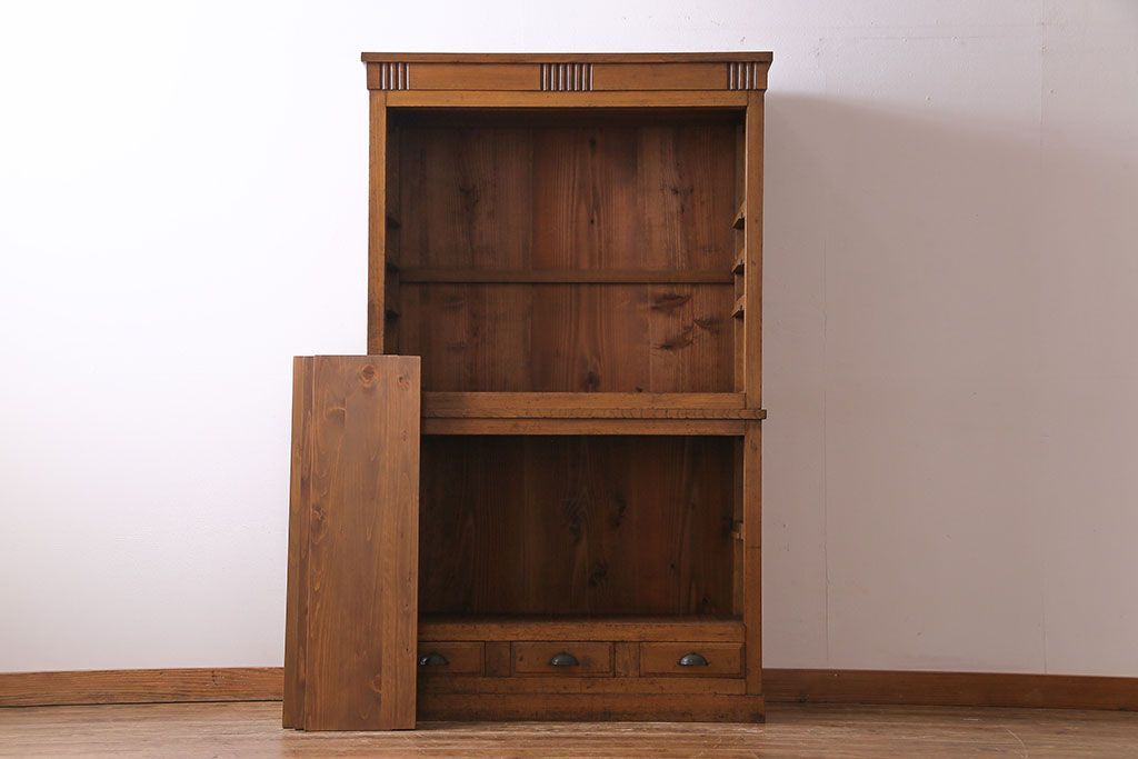 レトロ家具　昭和初期　モールガラス　味わい深いレトロな佇まいの重ね戸棚(収納棚)