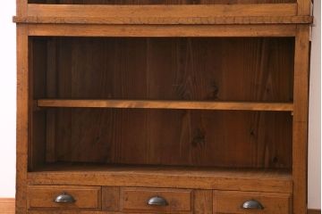 レトロ家具　昭和初期　モールガラス　味わい深いレトロな佇まいの重ね戸棚(収納棚)