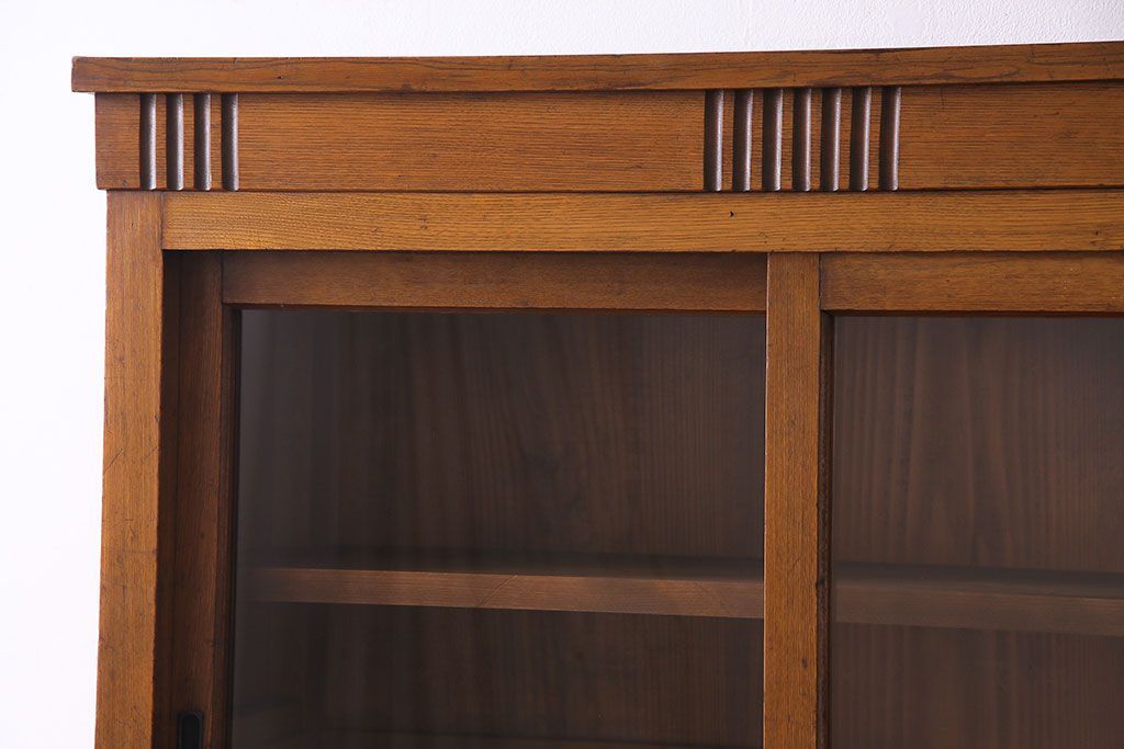 レトロ家具　昭和初期　モールガラス　味わい深いレトロな佇まいの重ね戸棚(収納棚)