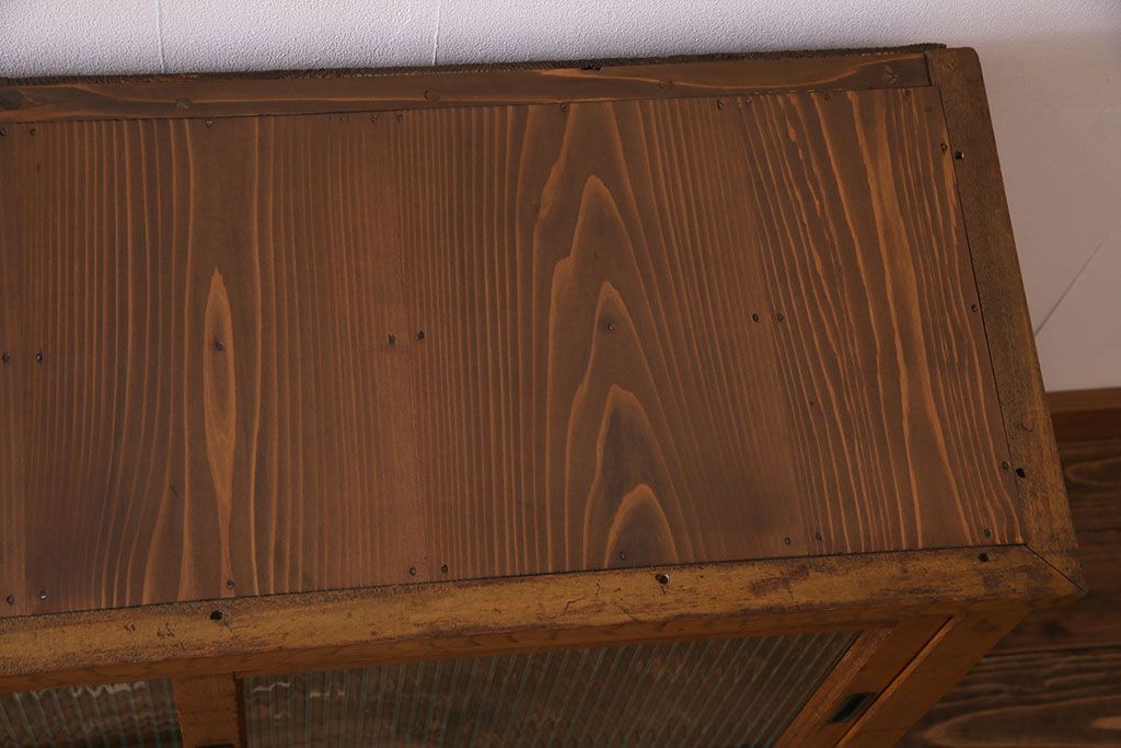 レトロ家具　昭和初期　モールガラス　味わい深いレトロな佇まいの重ね戸棚(収納棚)