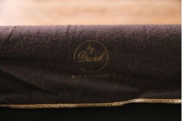 中古　DREXEL HERITAGE(ドレクセルヘリテイジ)　Touraine(ツーレイン)　チャイナキャビネット(食器棚、飾り棚)(定価約92万円)