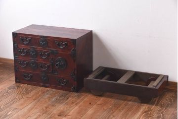 中古　伝統民芸家具　岩谷堂箪笥　ケヤキ材の杢目が美しい小箪笥(車箪笥、サイドチェスト)