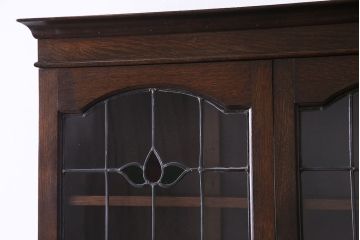 アンティーク家具　イギリスアンティーク　ステンドグラス　品格ある佇まいが魅力の大型ブックケース付きビューロー(簿記机、チェスト)