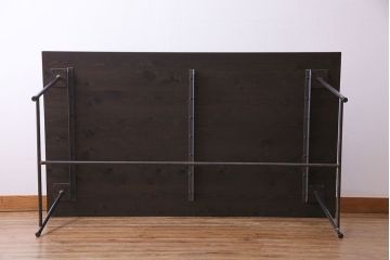 オリジナル　濃い色合いが落ち着いた雰囲気の鉄脚テーブル(ダイニングテーブル)(1)