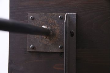 オリジナル　濃い色合いが落ち着いた雰囲気の鉄脚テーブル(ダイニングテーブル、作業台、4人掛け、6人掛け、食卓)(R-029870)(2)